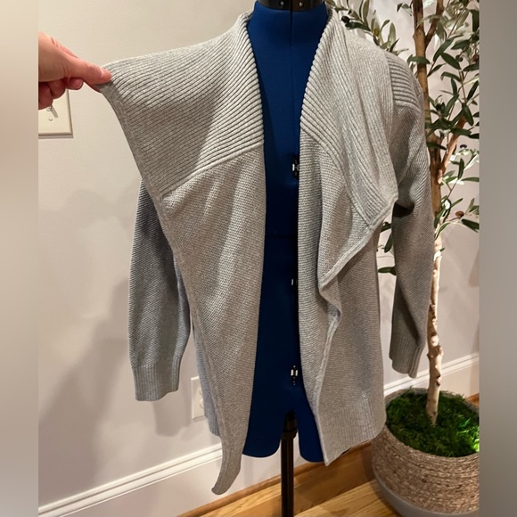 Trina Turk 100% Cotton Textured Waterfall Cardigan - Picture 4 of 8